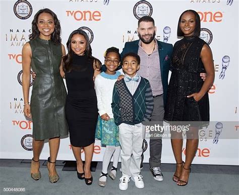 nischelle turner family.